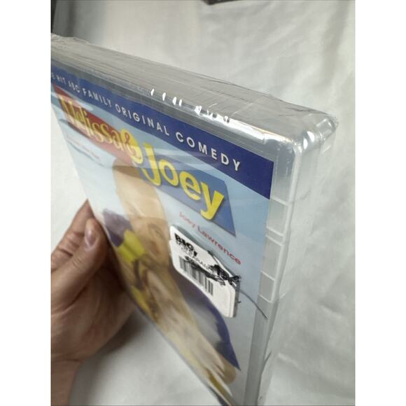 Melissa & Joey Season One Part Two DVD 2011 Factory Sealed Family Comedy Sitcom - Picture 3 of 3